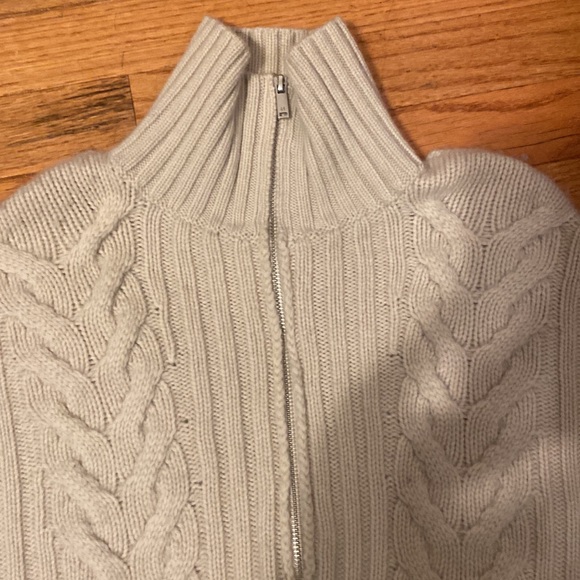 Open Back Wool & Cashmere-Blend Sweater - Picture 5 of 9